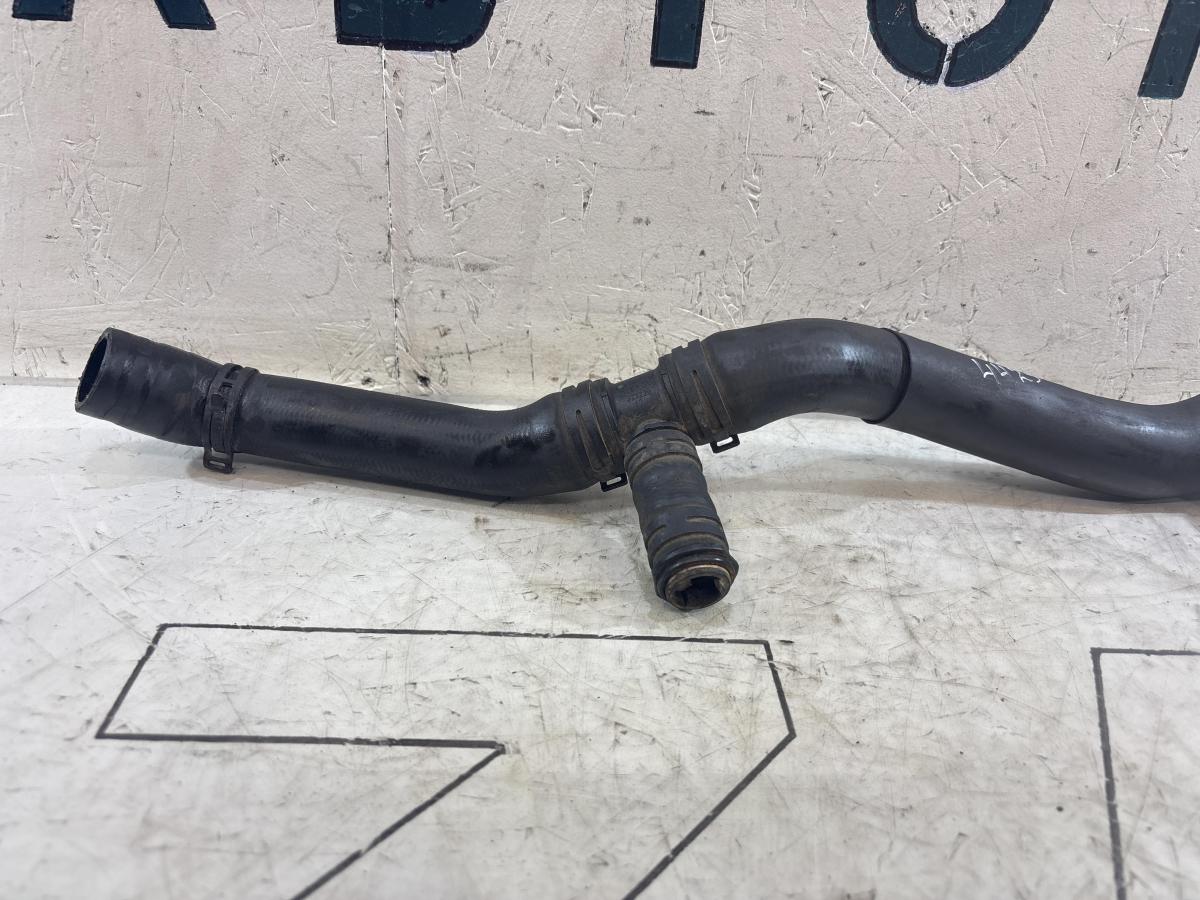 Патрубок 3B0122291L Skoda Octavia RS II