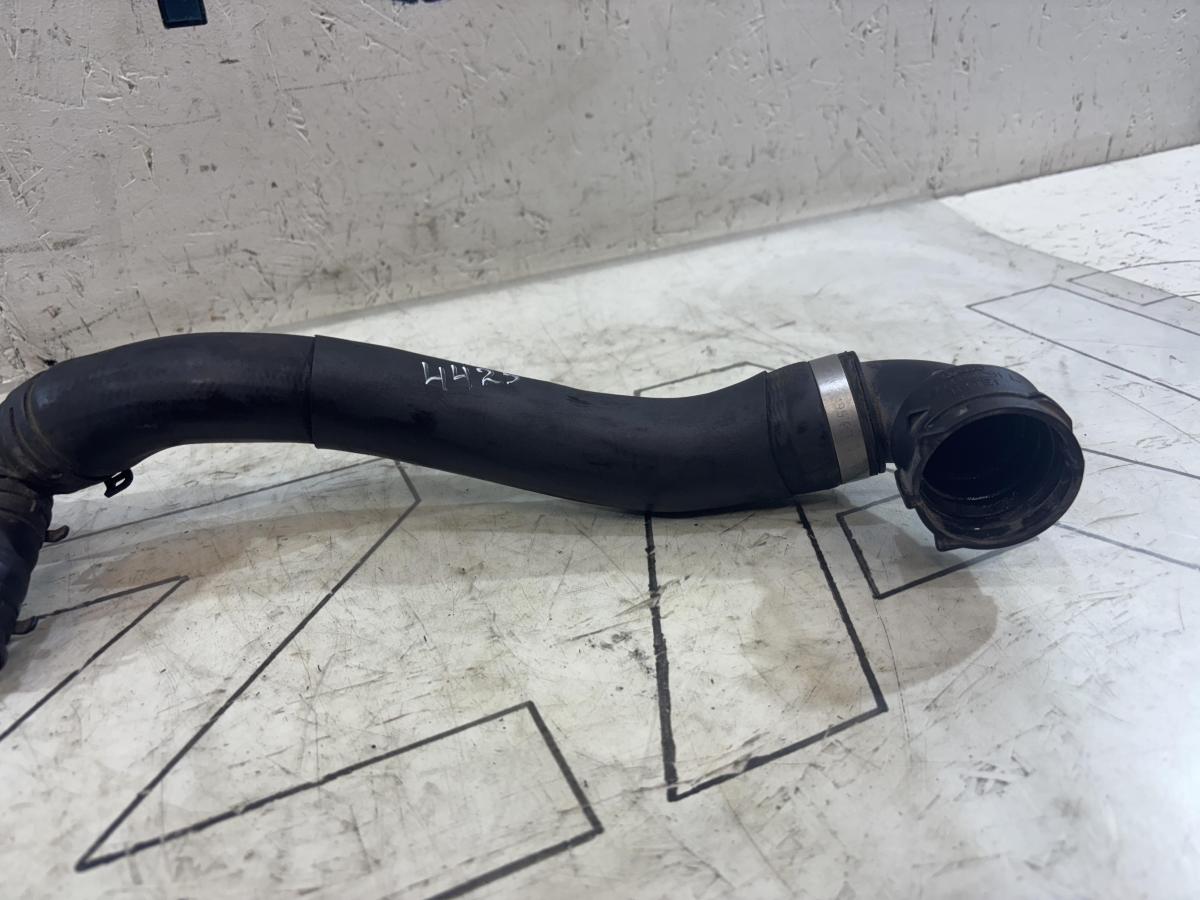 Патрубок 3B0122291L Skoda Octavia RS II