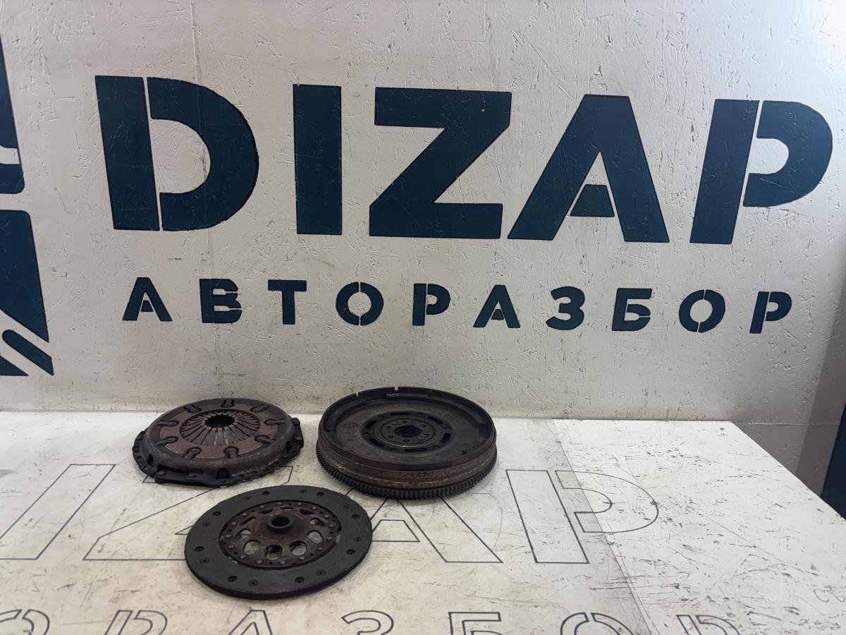 Сцепление+маховик 058105266 Skoda Octavia RS II