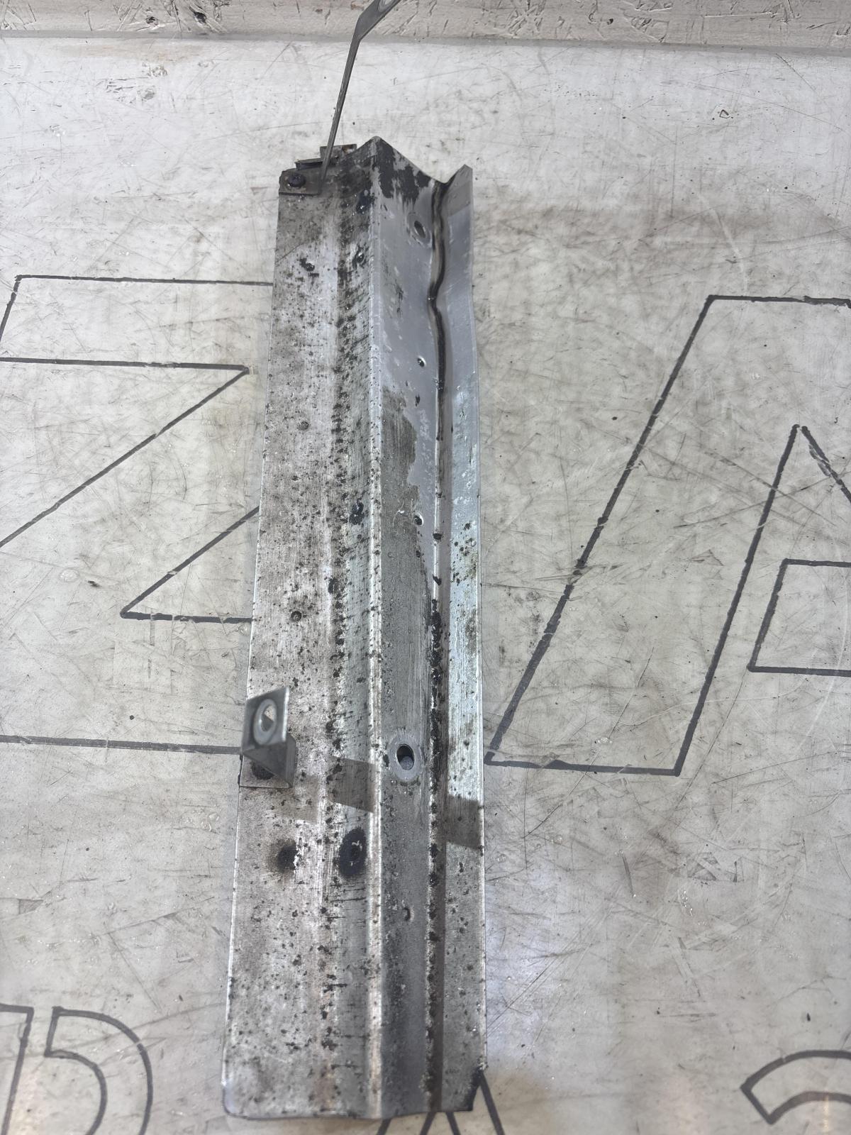 Экран тепловой 058129585A 