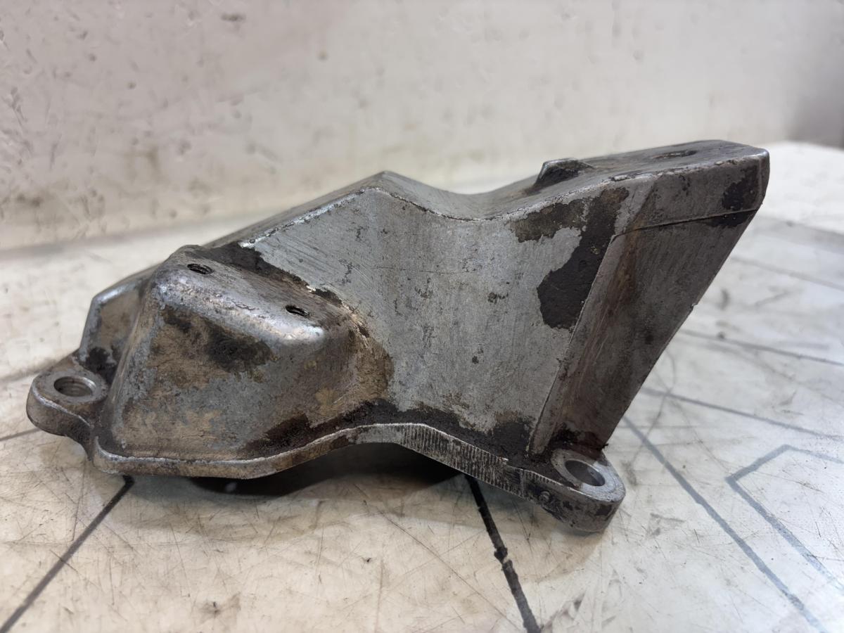 Кронштейн АКПП левый 4A0399113D Audi A6 C4