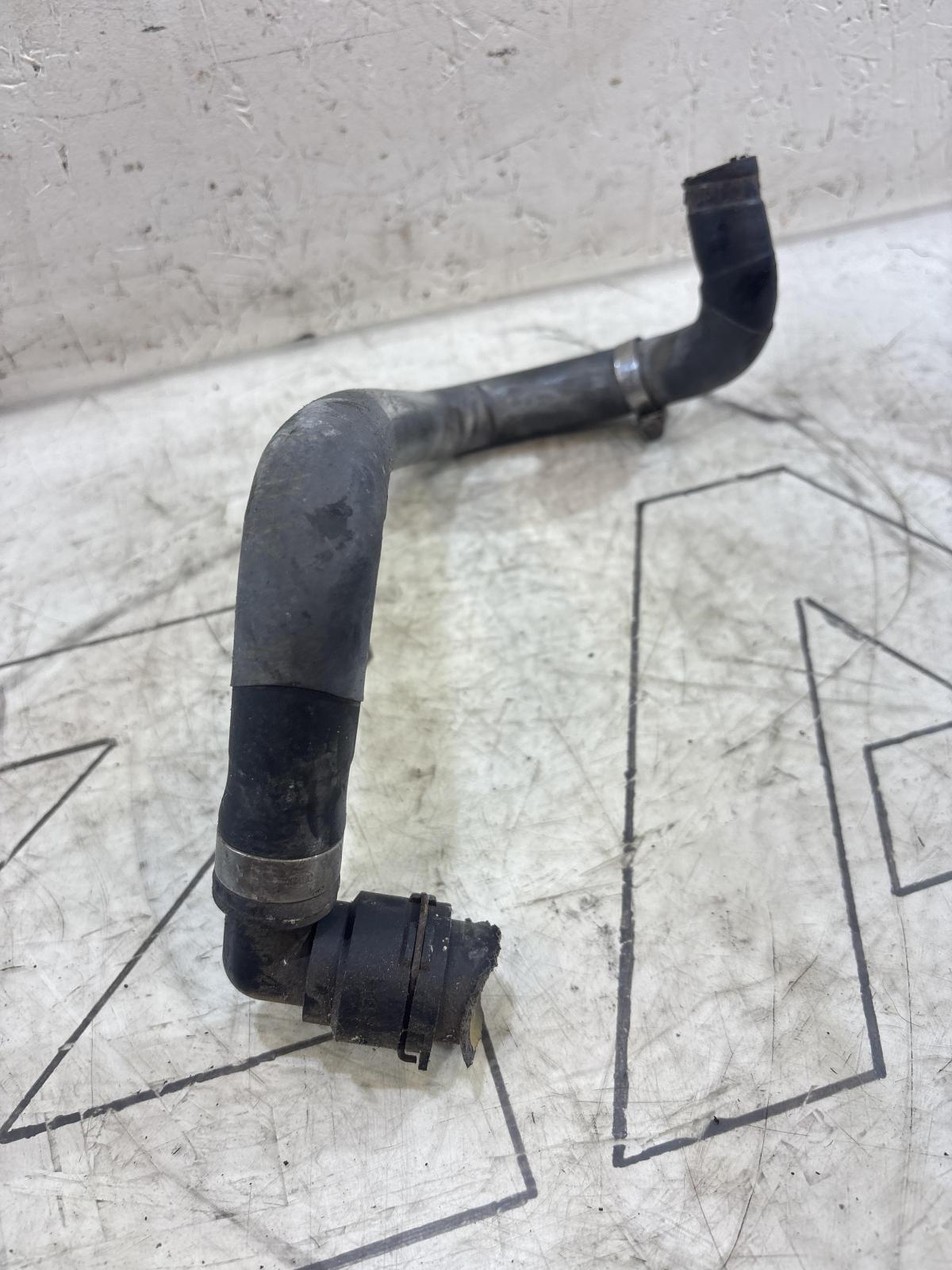 Шланг системы охлаждения 8G0819371A Audi 80 B4 Cabriolet