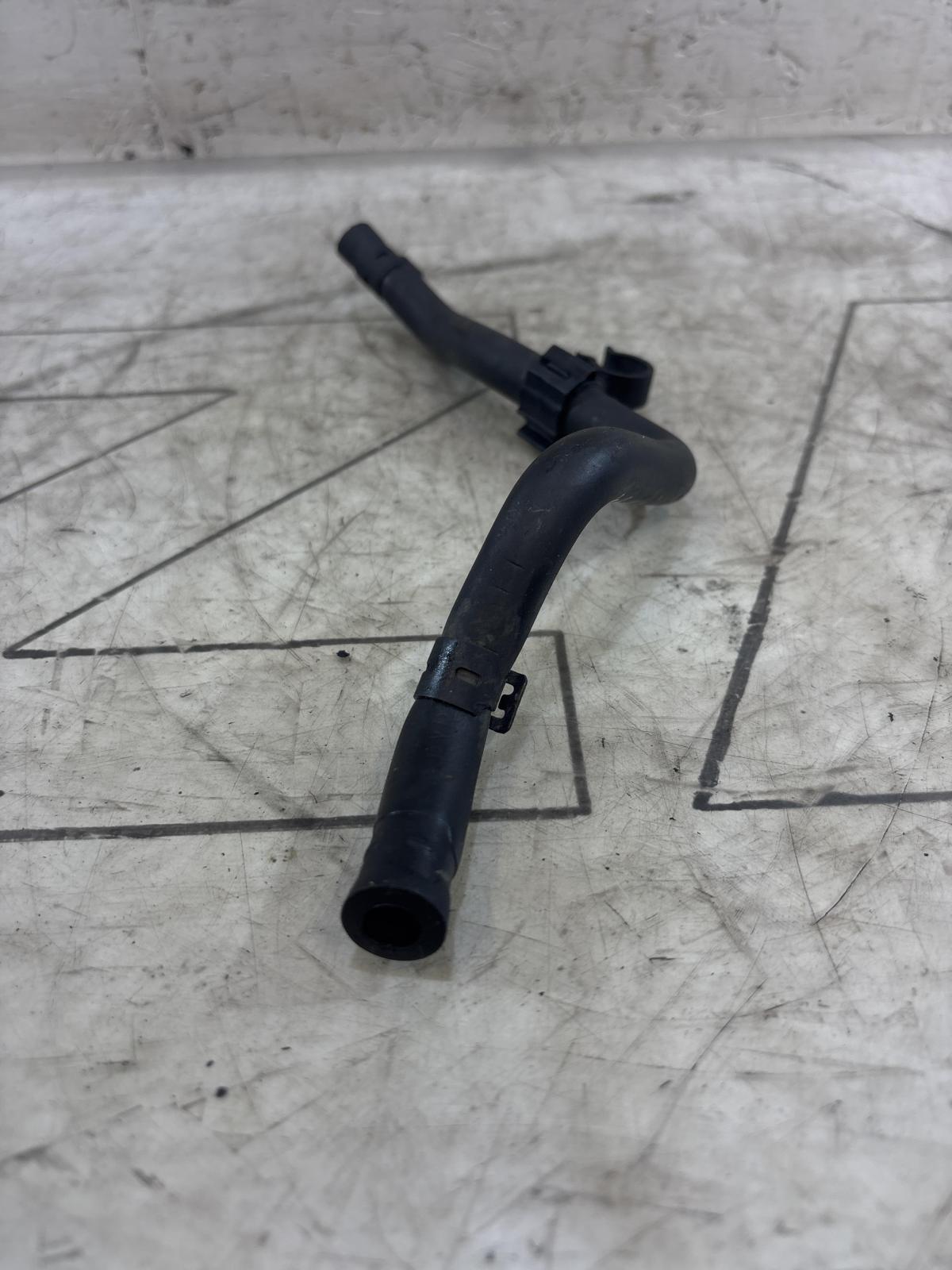 Шланг системы охлаждения 5N0122447J Volkswagen Tiguan