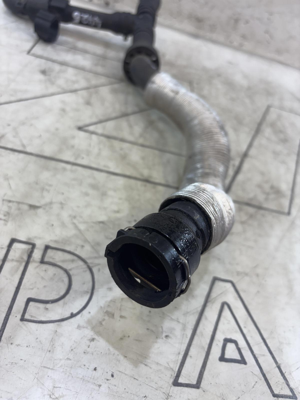 Шланг охлаждающей жидкости 5N0122073P Volkswagen Tiguan