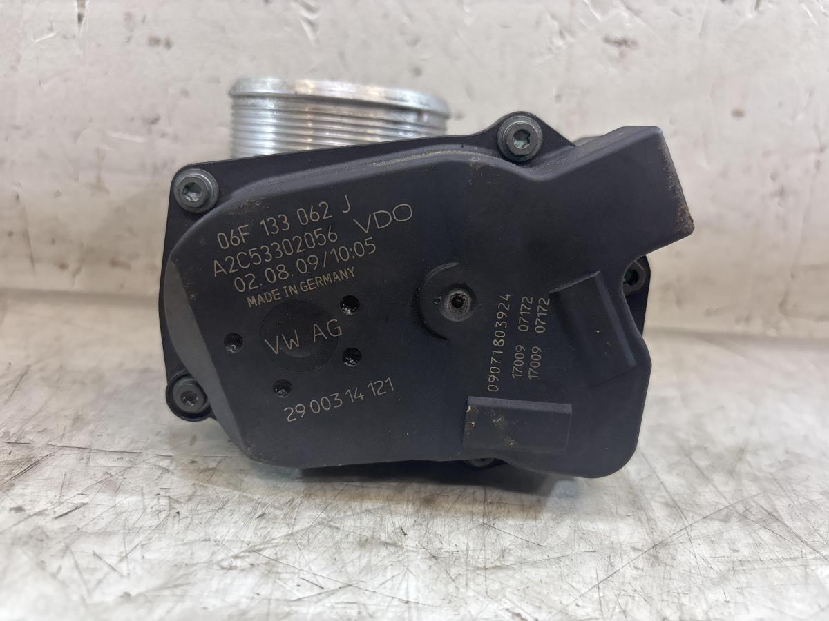 Дроссельная заслонка 06F133062J 