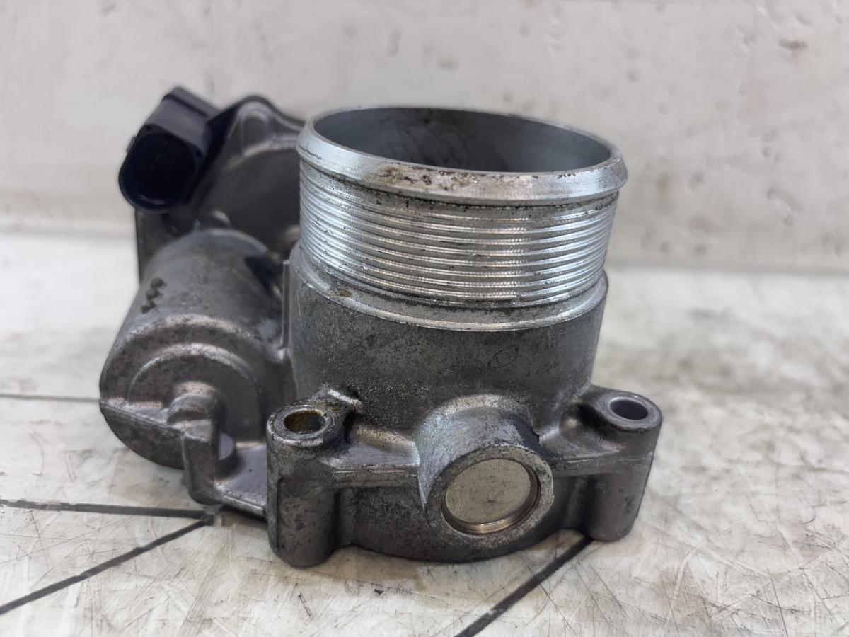 Дроссельная заслонка 06F133062J 