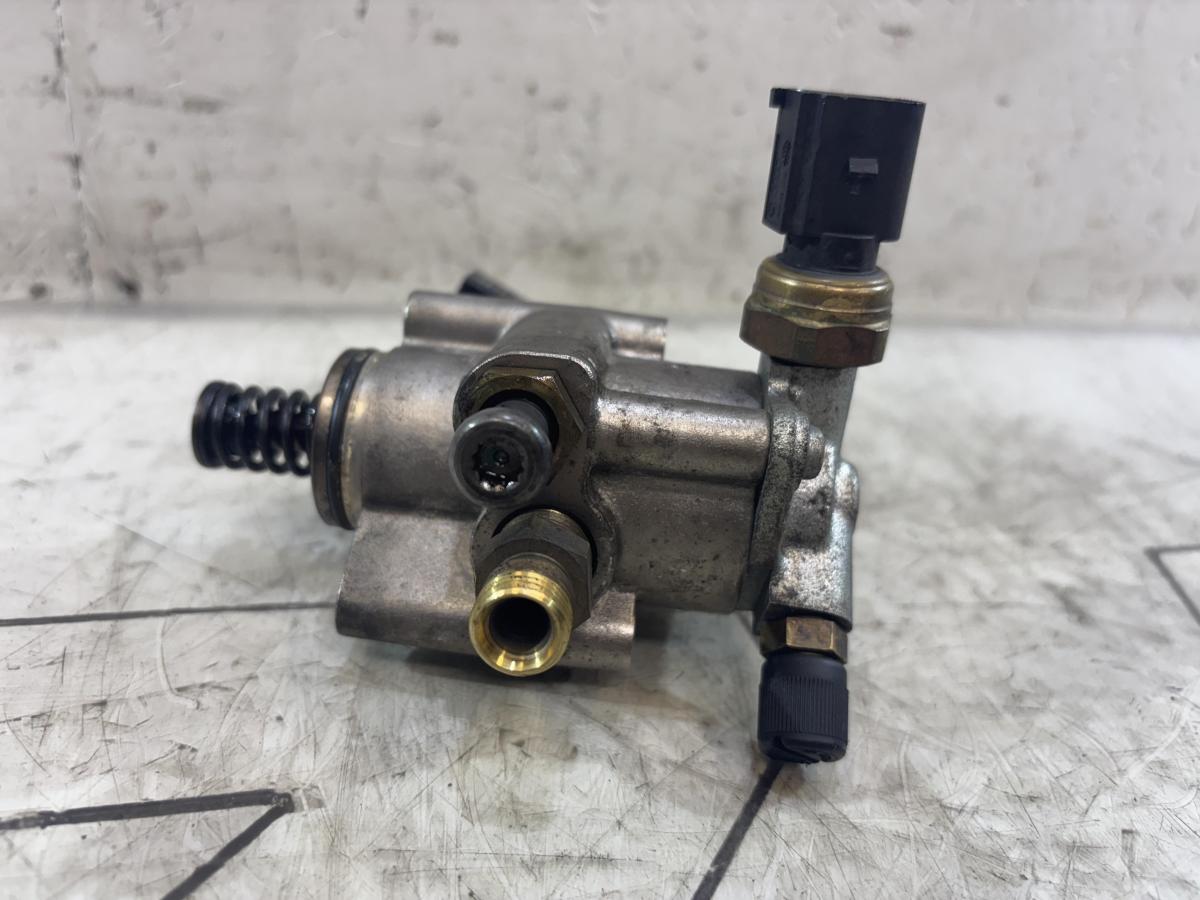 Топливный насос высокого давления 06F127025F 