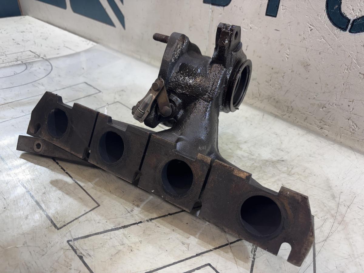 Коллектор впускной 53039880105 Skoda Octavia RS II