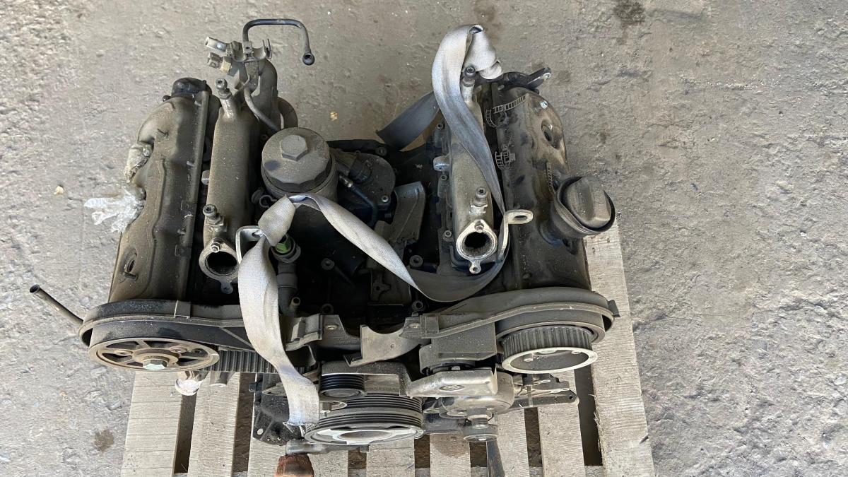 Двигатель AKE 2.5 TDI 059100103TX Audi A6 C5