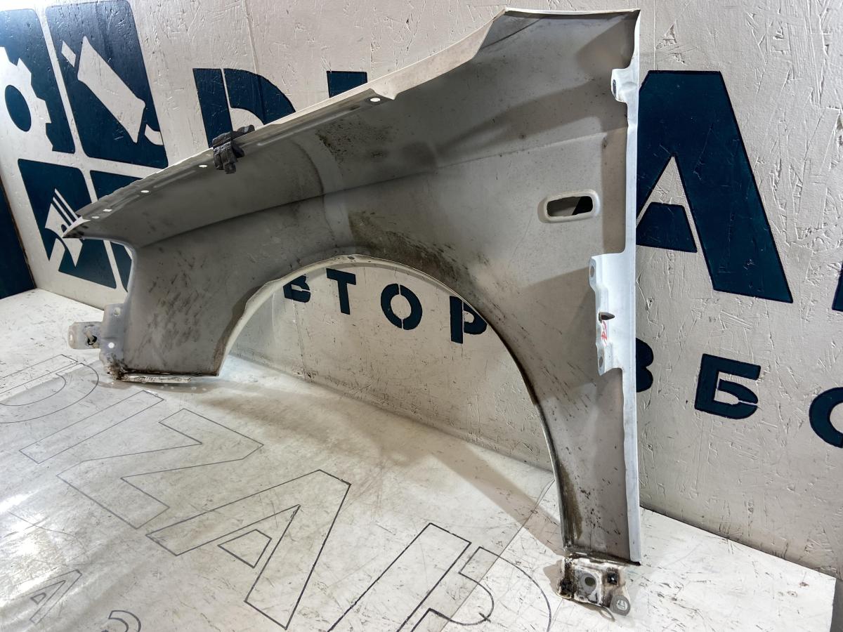 Крылья Audi A4 B7 8E0821105F Audi A4 B7