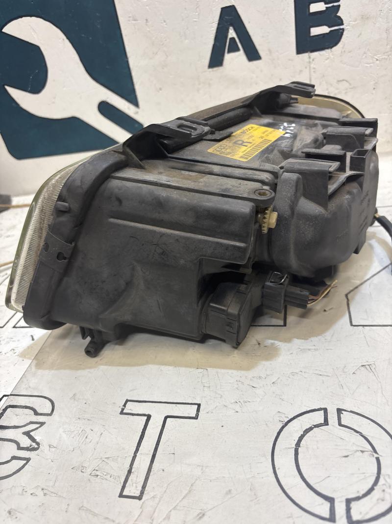 Фары 8D0941003H Audi A4 B5