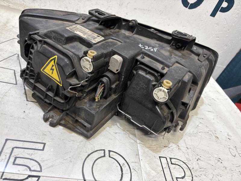 Фары Ксенон 8E0941003AR Audi A4 B6