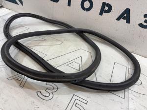 Уплотнитель крышки багажника 8E9827705P Audi A4 B6 avant