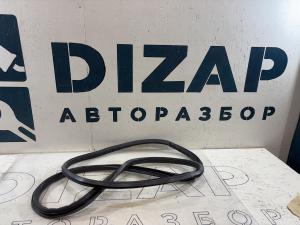 Уплотнитель двери передней левой 4F0831721A Audi A6 C6 / S6 C6 / RS6 C6