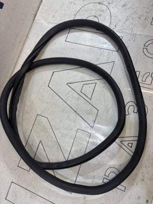 Уплотнитель двери задней правой 4F5833721 