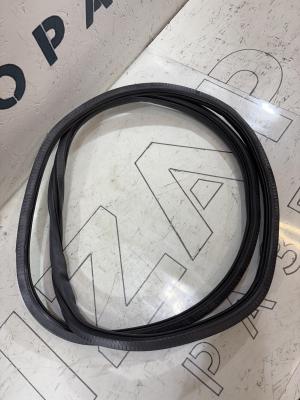 Уплотнитель двери задней правой 4F5833721 