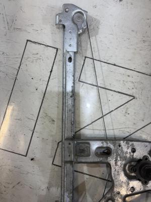 Стеклоподъемник задний левый 4A0839399B Audi A6 C4