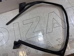 Направляющая стекла задняя левая 8E9839439AL Audi A4 B6 avant