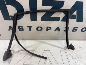 Направляющая стекла задняя правая 8E9839440AL Audi A4 B6 avant