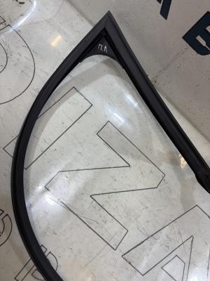 Уплотнитель стекла двери передней левой 4F0837439 Audi A6 C6 / S6 C6 / RS6 C6