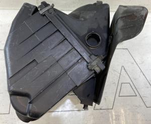 Корпус воздушного фильтра 06B133837A 