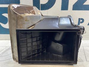 Часть корпус воздушного фильтра 034133837AS 