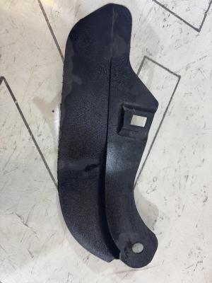 Cпойлер колеса 8E0853888A Audi A4 B6