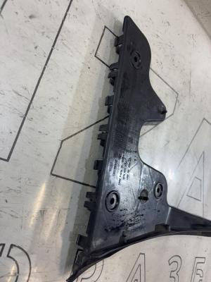 Кронштейн заднего бампера правый 4F5807454 