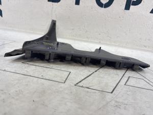 Кронштейн заднего бампера левый 4F5807453 