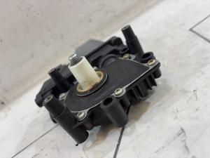 Моторчик стеклоподъемника передний правый 8D0959802D Audi A4 B5