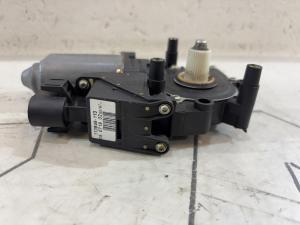 Моторчик стеклоподъемника передний правый 8D0959802D Audi A4 B5
