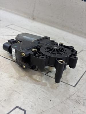 Моторчик стеклоподъёмника 4A0959801C Audi A6 C4