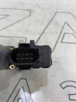 Моторчик заднего левого стеклоподъемника 4B0959801B Audi A6 C5 / A6 C5 Allroad