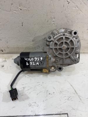 Моторчик стеклоподъемника передний правы двери 4A0959802A Audi A6 C4