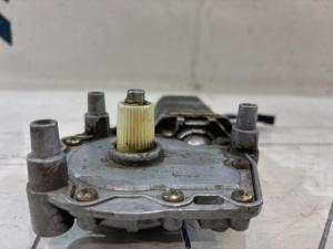 Моторчик стеклоподъемника передний правы двери 4A0959802A Audi A6 C4