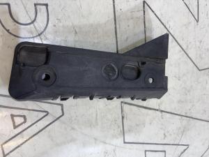 Направляющая переднего бампера левая 8E0807283A Audi A4 B6