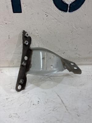 Кронштейн крепления крыла 8E0821136A Audi A4 B6