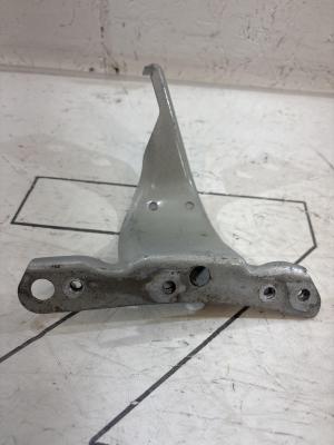 Кронштейн крепления крыла 8E0821136A Audi A4 B6