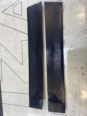 Нижние молдинги (резинки) дверей Audi 80 B4 Cabriolet 895853959A 