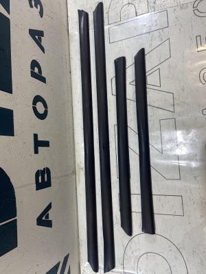 Молдинги (накладки) дверей нижние 8D0853970B Audi A4 B5 седан / Avant