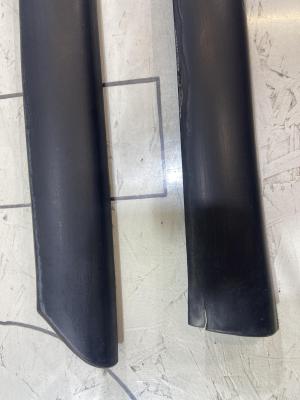 Молдинги (накладки) дверей нижние 8D0853970B Audi A4 B5 седан / Avant