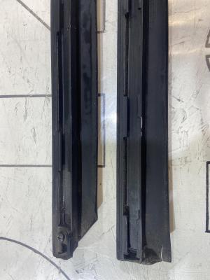 Молдинги (накладки) дверей нижние 8D0853970B Audi A4 B5 седан / Avant