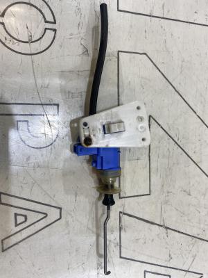 Клапан управления для двери водителя и пассажира 893862153С Audi 80 B3