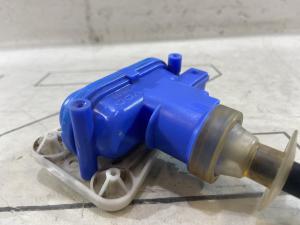 Клапан управления для двери водителя и пассажира 893862153С Audi 80 B3