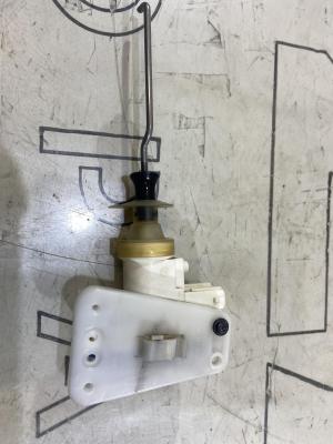 Клапан управления для двери водителя и пассажира 8A0862153 Audi 80 B4