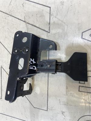 Стопорный крюк 8E0823480E Audi A4 B6