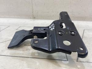 Стопорный крюк 8E0823480E Audi A4 B6