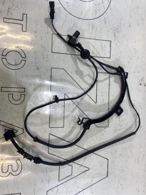 Датчик ABS задний левый 8E0927807F Audi A4 B6 / B7