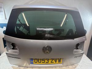 Крышка багажника  Volkswagen Touareg I