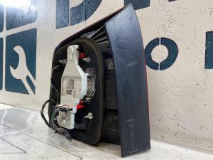 Фонарь задний правый 1Z9945096A Skoda Octavia II рест